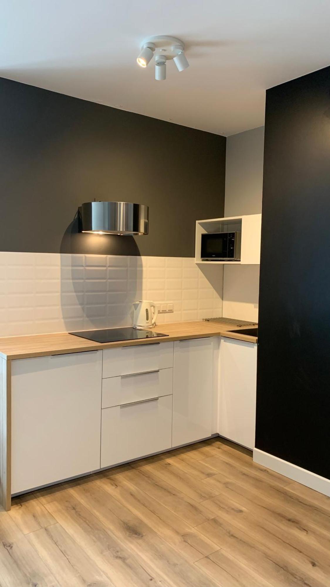 Close To Chopin Airport, Cybernetyki, Free Parking By Cosmo Spirit Warsaw Luaran gambar
