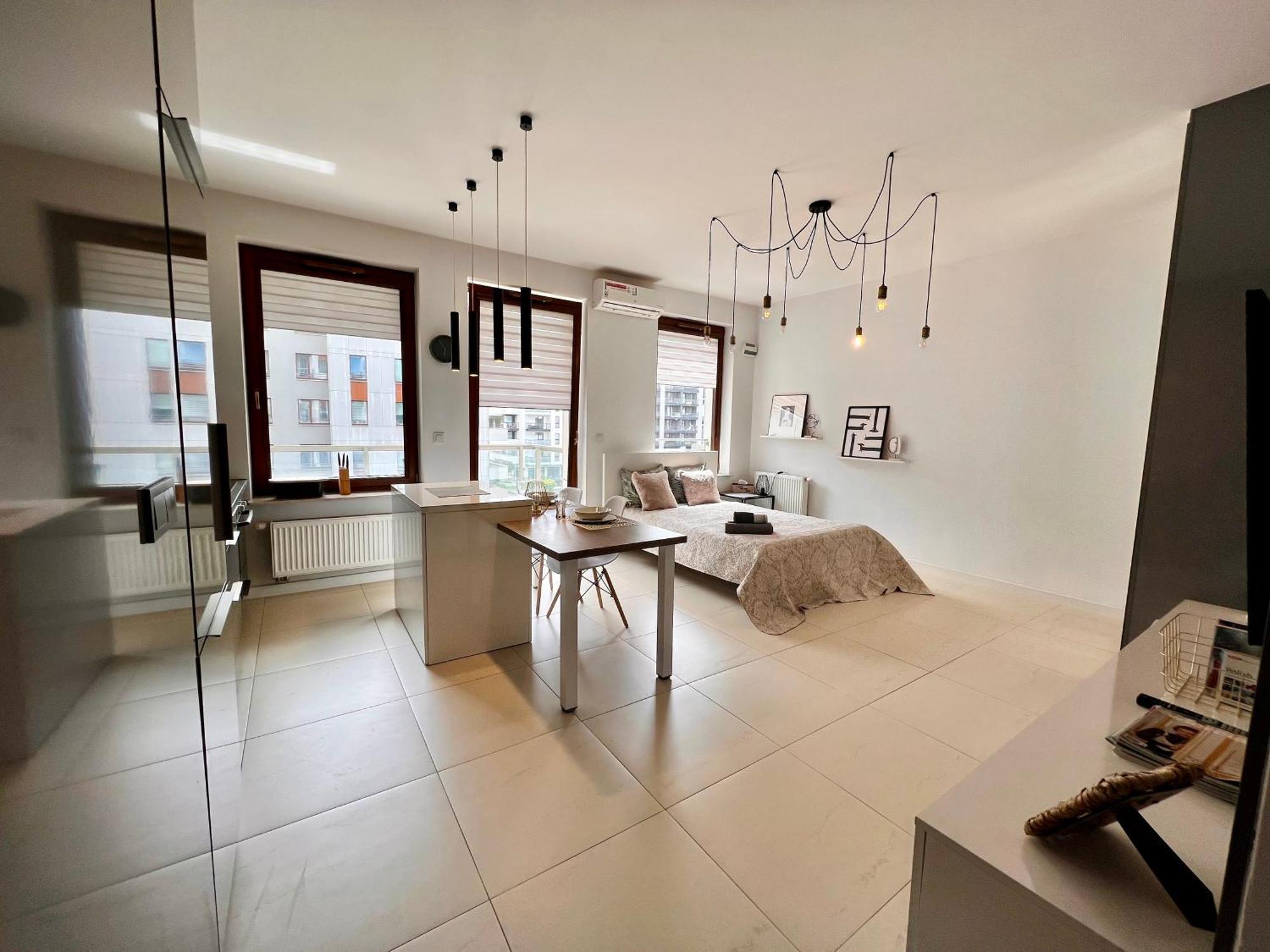 Close To Chopin Airport, Cybernetyki, Free Parking By Cosmo Spirit Warsaw Luaran gambar