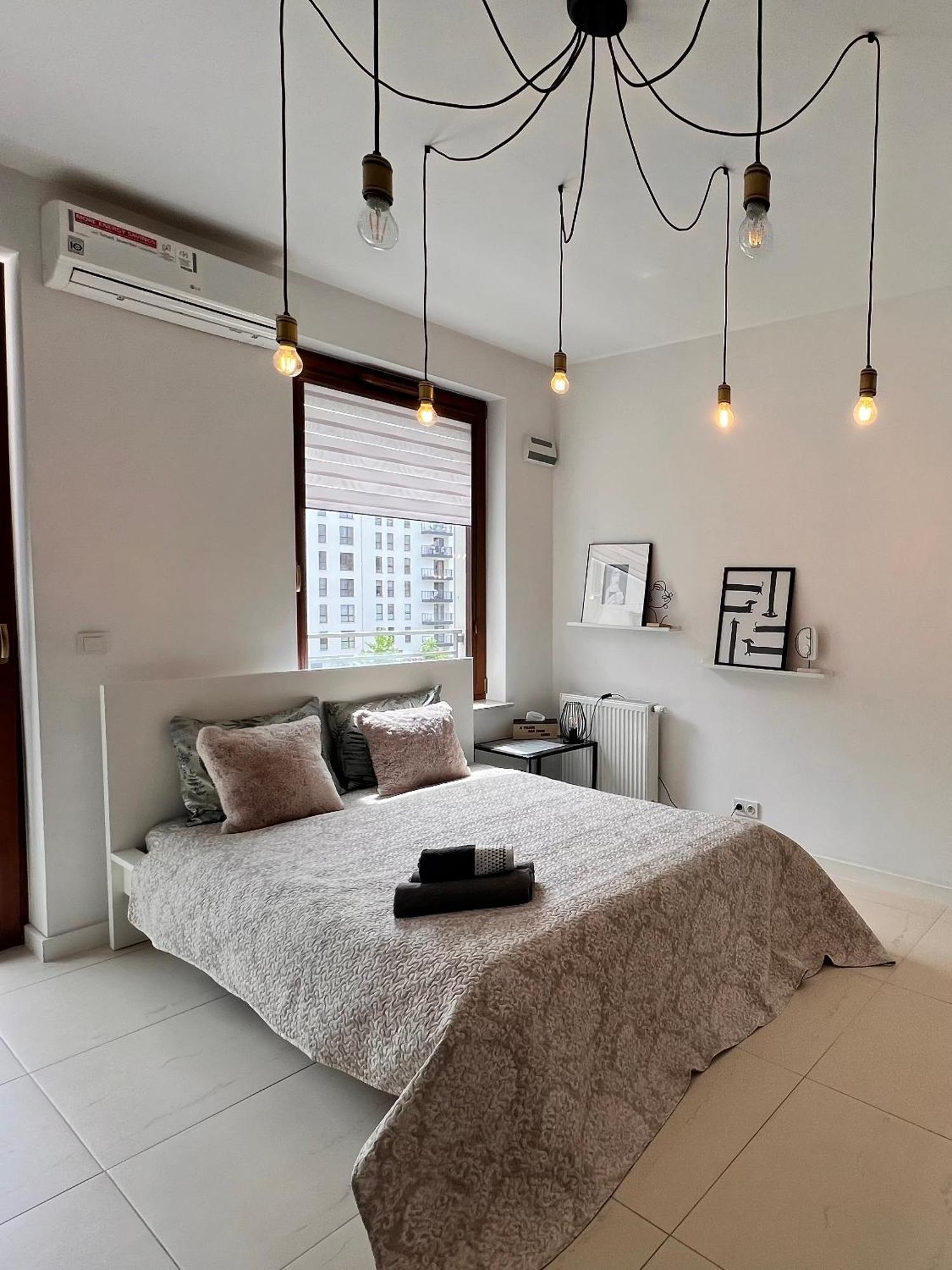 Close To Chopin Airport, Cybernetyki, Free Parking By Cosmo Spirit Warsaw Luaran gambar